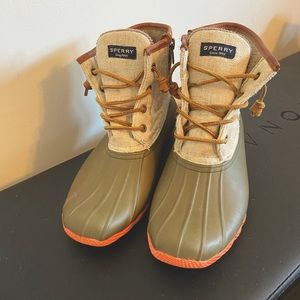 SPERRY DUCK BOOTS